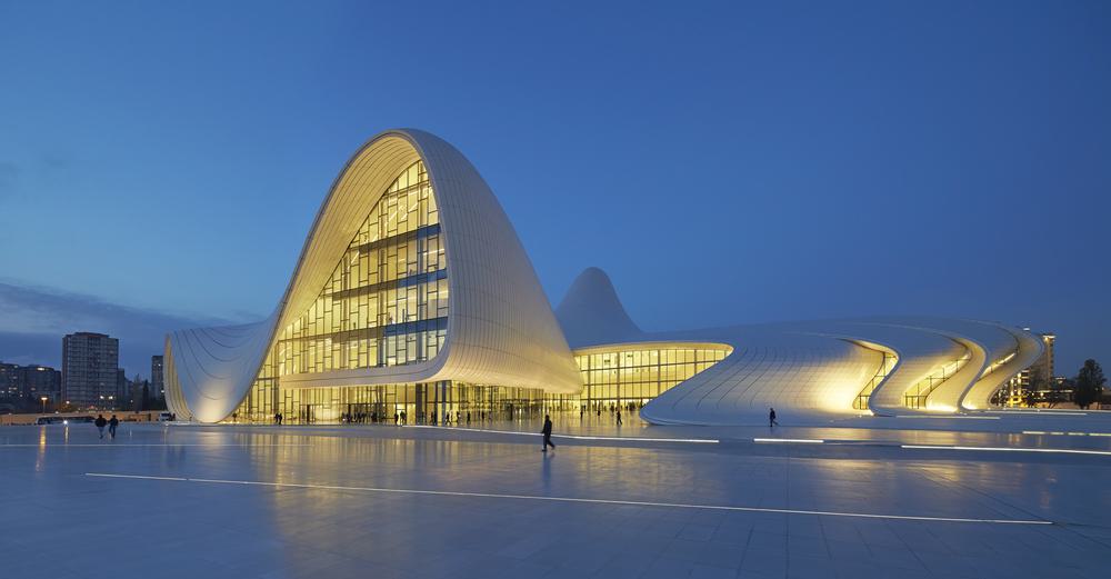 Heydar_Aliyev_Centre_by_Zaha_Hadid