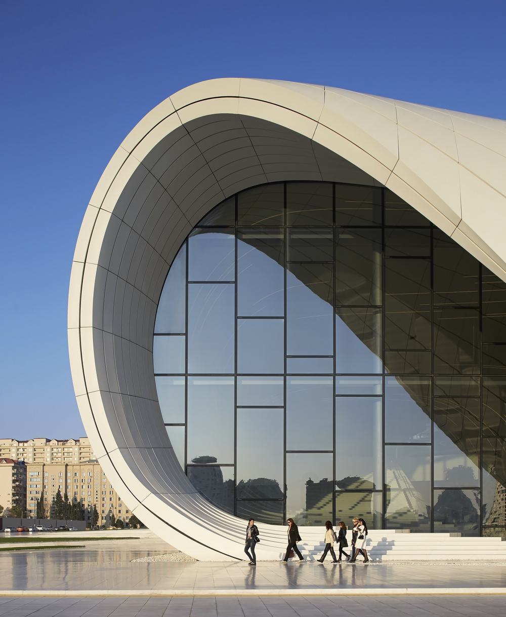 Heydar_Aliyev_Centre_by_Zaha_Hadid