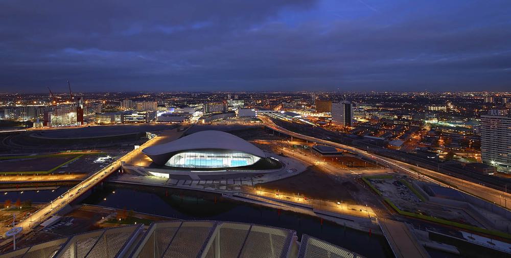 London_Aquatics_Centre_by_Zaha_Hadid