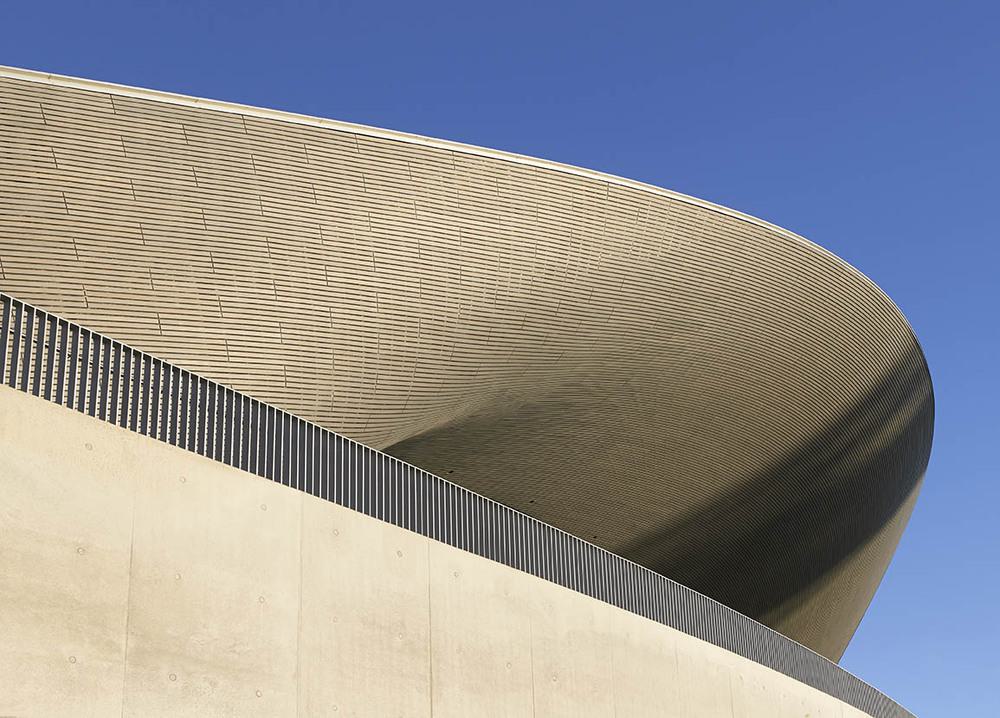 London_Aquatics_Centre_by_Zaha_Hadid