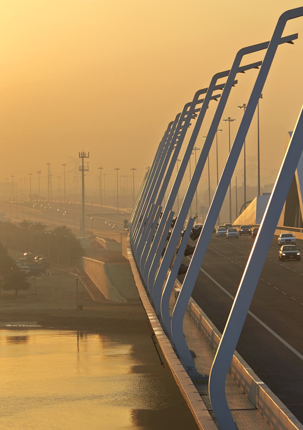 Sheikh_Zayed_Bridge_by_Saha_Hadid