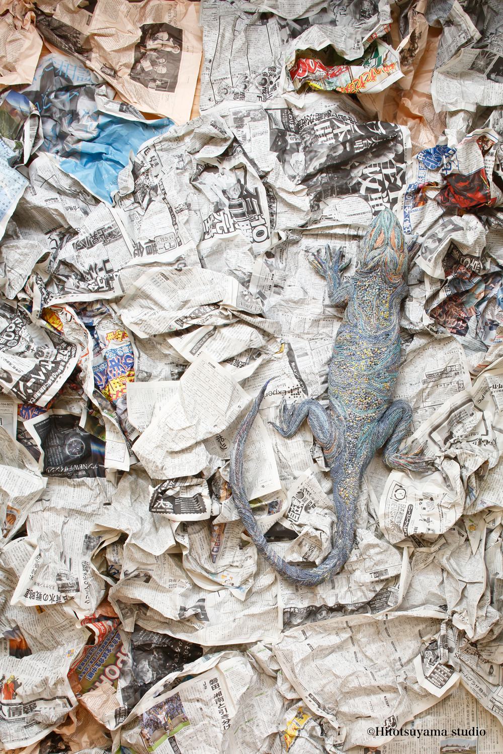 Newspaper_Sculpture_by_Chia_Hitotsuyama