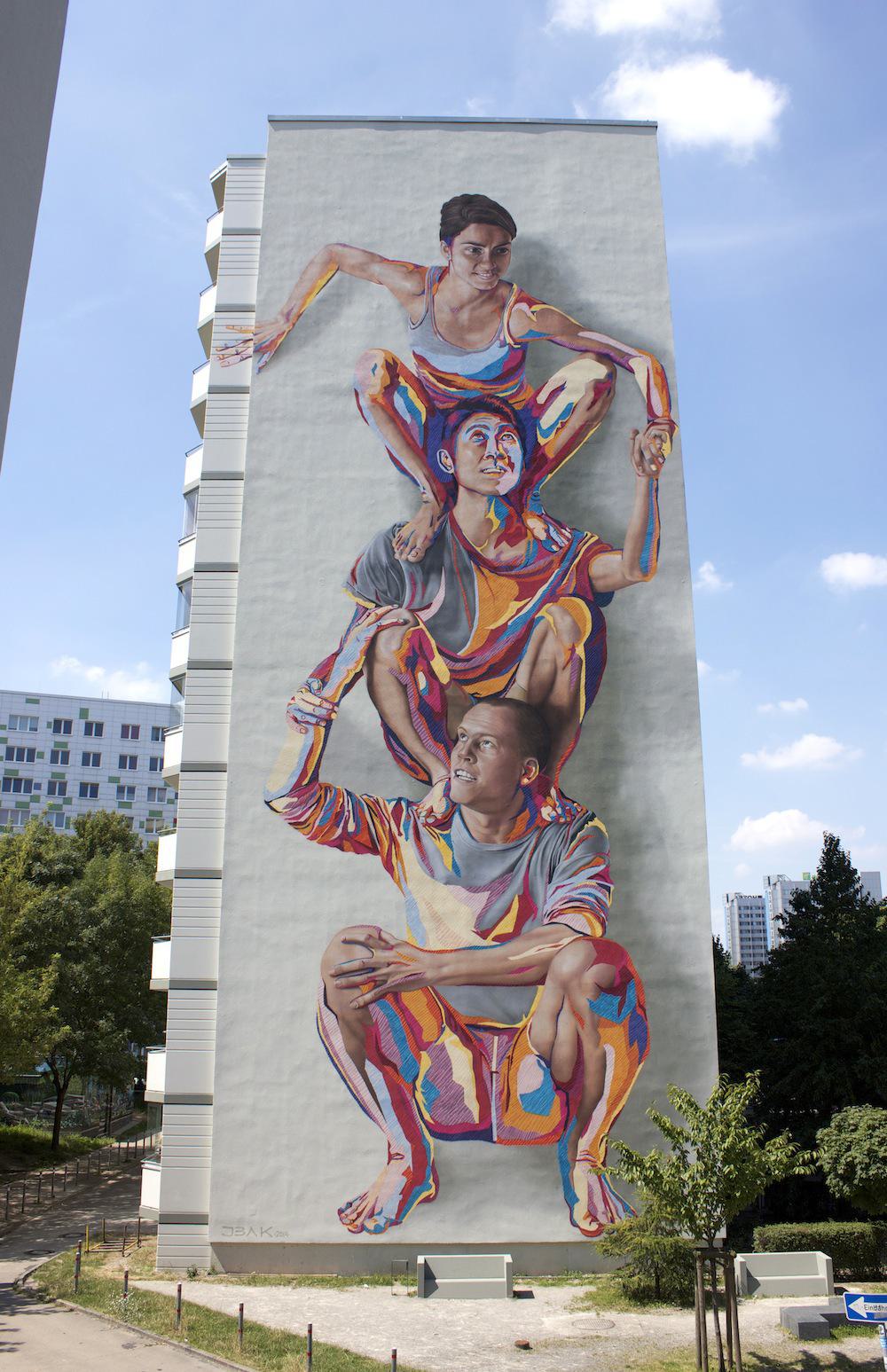 Photorealistic_Mural_by_James_Bullough