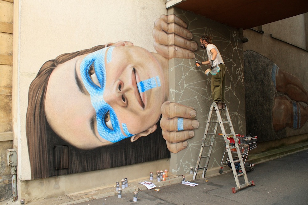 Photorealistic_Mural_by_James_Bullough