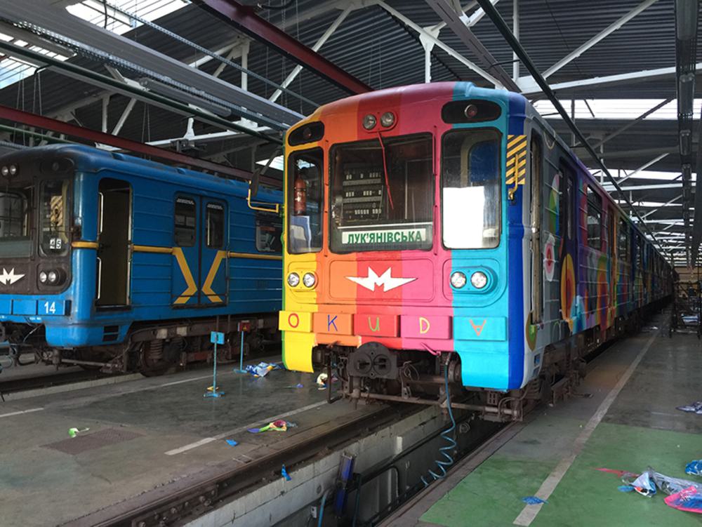 Trains_Painted_by_Okuda