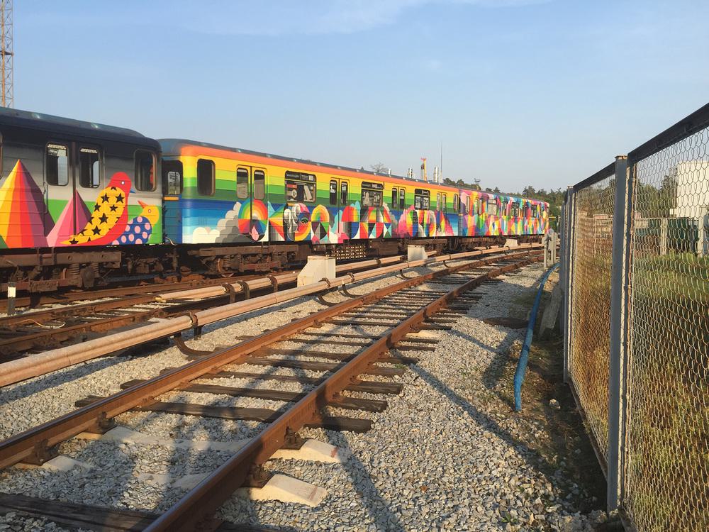 Trains_Painted_by_Okuda