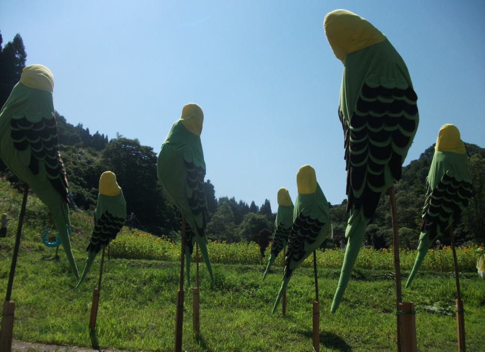 Giant_Textile_Birds_by_Wakako_Kawakami