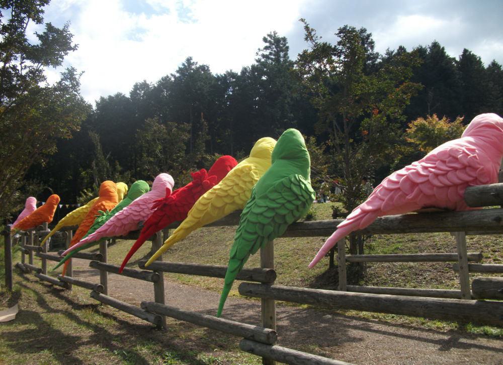 Giant_Textile_Birds_by_Wakako_Kawakami